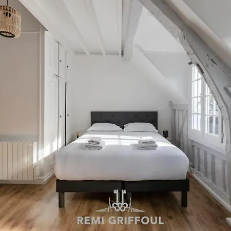 La Capucine Lovely Center